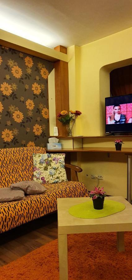 My House - Ultracentral Romana Square Near Old Town Bucureşti Ngoại thất bức ảnh